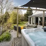 Bellfoot Rural Retreat And Hot Tub