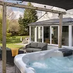 Bellfoot Rural Retreat And Hot Tub בית נופש